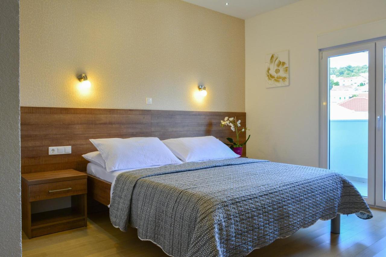 Luxury Apartments Villa Tea โตรกีร์ ภายนอก รูปภาพ