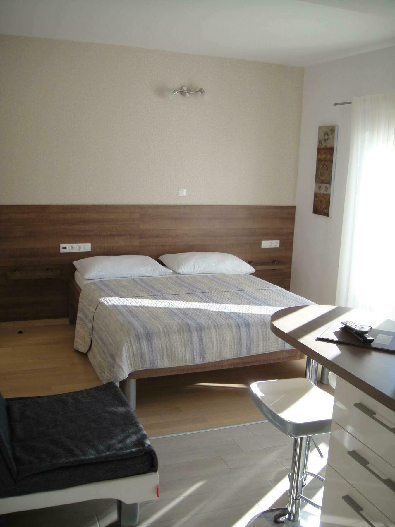 Luxury Apartments Villa Tea โตรกีร์ ภายนอก รูปภาพ