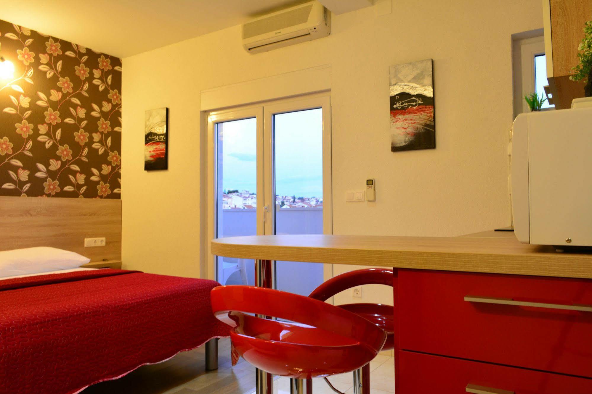 Luxury Apartments Villa Tea โตรกีร์ ภายนอก รูปภาพ